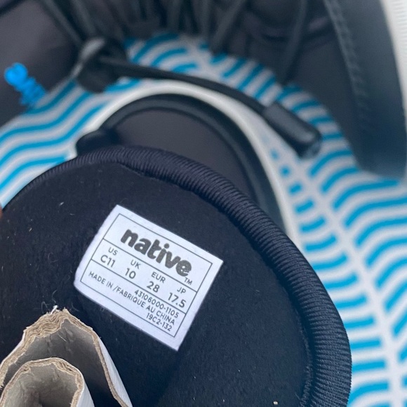 Native Chamonix Water Resistant Boots - Picture 10 of 10